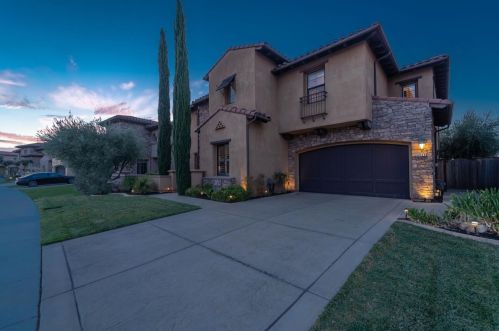 4063 Castellina Way, Manteca, CA 95337-8455