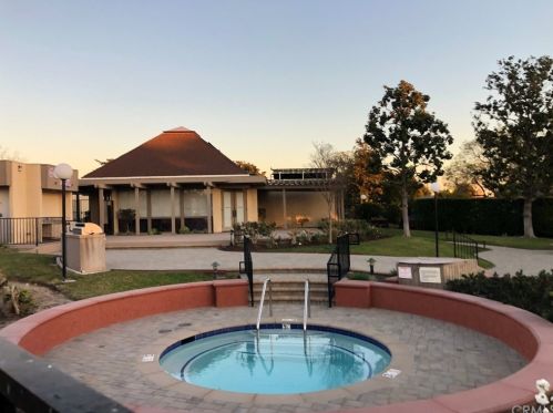 1033 Orangewood Ave, Anaheim CA  92802-4009 exterior