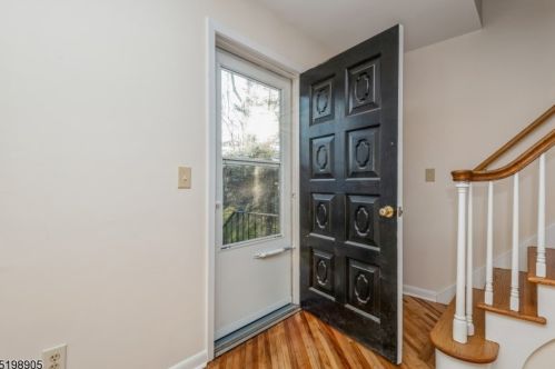 1537 Mountain Top Rd, Bridgewater, NJ 08807-1836