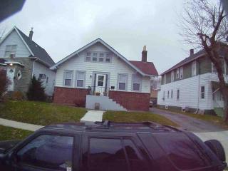 812 Cummings Ave, Waukegan, IL 60085-7334