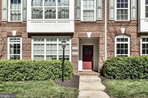 19275 Winmeade Dr, Leesburg, VA 20176-6513