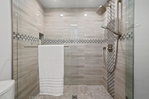3701 Royal Woods Dr, Van Nuys CA  91403-4217 exterior