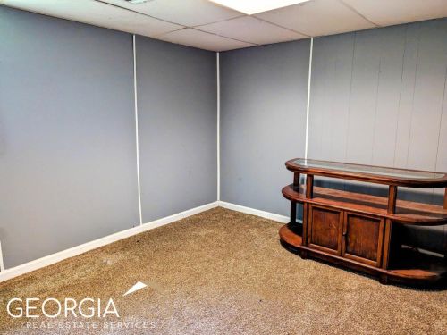 352 Harris Manor Dr, Atlanta GA  30311-2117 exterior