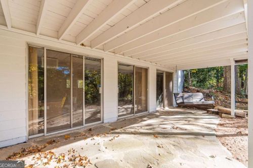 1620 Chevron Way, Atlanta GA  30350-4430 exterior
