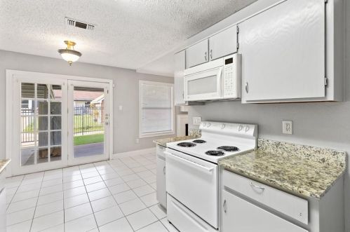 1214 High Vly Dr, Garland TX 75041-2050 exterior