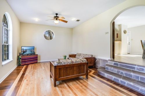 2405 Bahama Rd, Austin TX  78733-1207 exterior