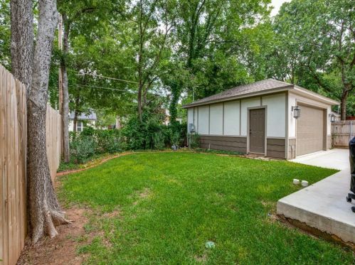 2725 6 Ave, Fort Worth TX  76110-3010 exterior