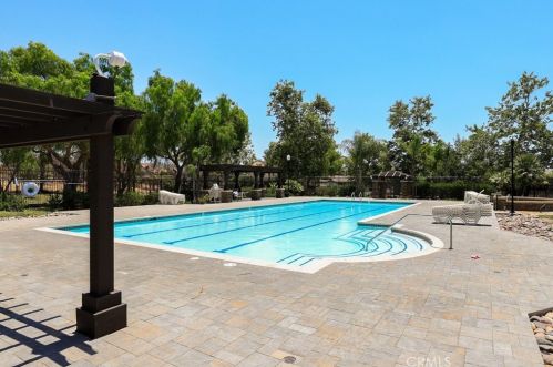 12595 Orangeblossom Ln, Riverside CA  92503-7058 exterior