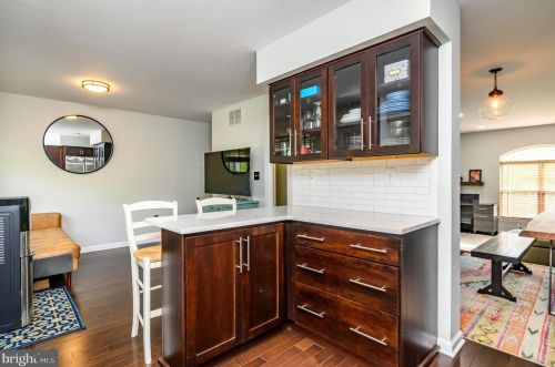 80 Shrewsbury Pl, Princeton NJ  08540-0063 exterior