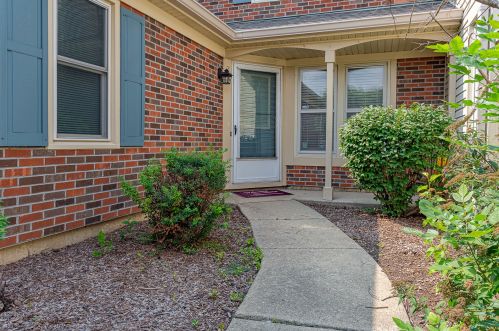 270 Doral Ct, Elk Grove Vlg, IL 60007-2793