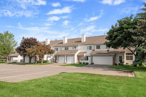 12942 Echo Ln, Saint Paul, MN 55124-8656