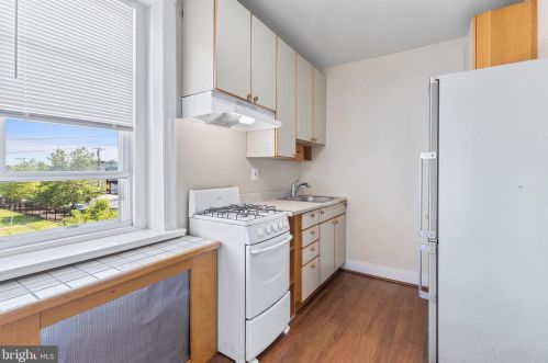 529 56th St, Philadelphia PA  19143-1925 exterior