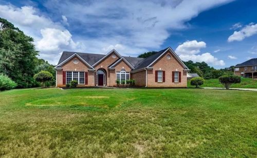 1602 Morning Crest Ln, Lilburn, GA 30047-4453