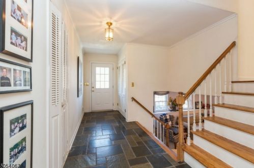 6 Flintlock Run, Morristown, NJ 07960-4730