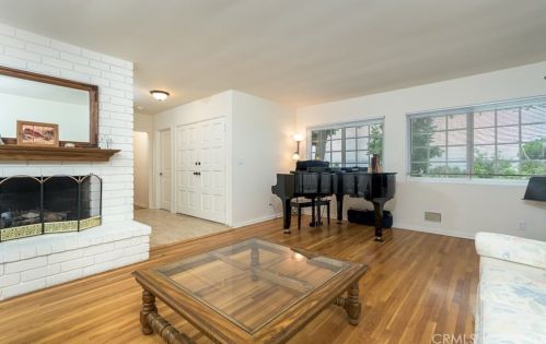 3451 Mevel Pl, Glendale CA  91214-1141 exterior