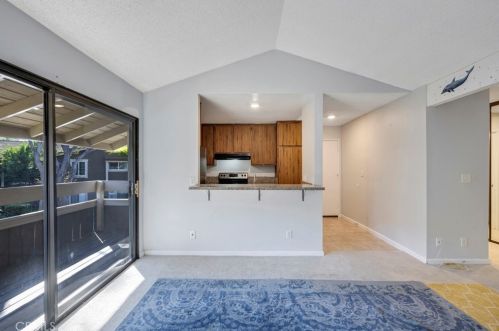 174 Streamwood, Irvine CA  92620-1965 exterior