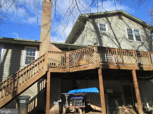 10010 Wards Grove Cir, Springfield, VA 22015-2913