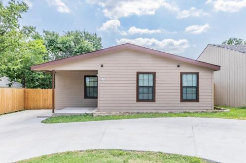4421 Mccart Ave, Fort Worth, TX 76115-1923