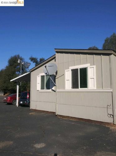 10129 Harley Leighton Rd, Redding, CA 96003-7974