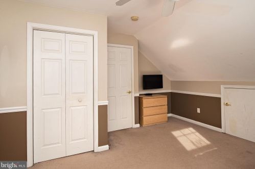 6132 Shady Side Rd, Shady Side MD exterior