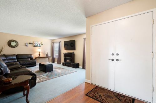 470 Conners Ln, Riverside, CA 92507-1446