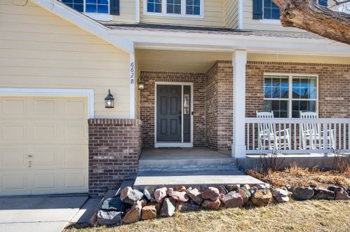 6628 Killarney Ct, Denver, CO 80016-1121