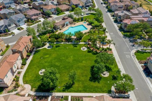 4214 Ocean Ln, Elk Grove, CA 95757