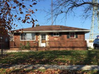 1492 Amesbury Rd, Toledo, OH 43612-2003
