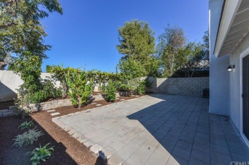 72 Cape Cod, Irvine CA  92620-2711 exterior