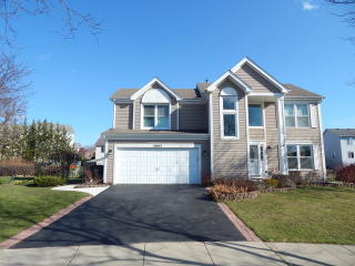 2003 Cardiffe Cir, Carpentersville, IL 60110-3133