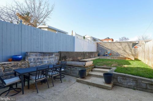 653 Vine St, Lancaster PA  17603-5510 exterior