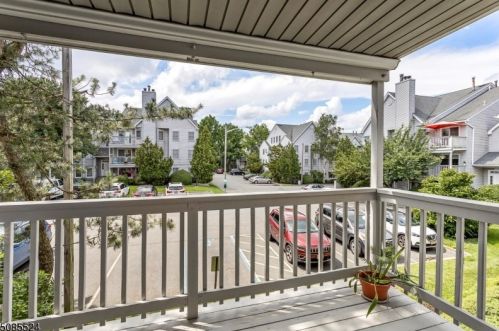 47 Quartz Ln, Paterson, NJ 07501-3344