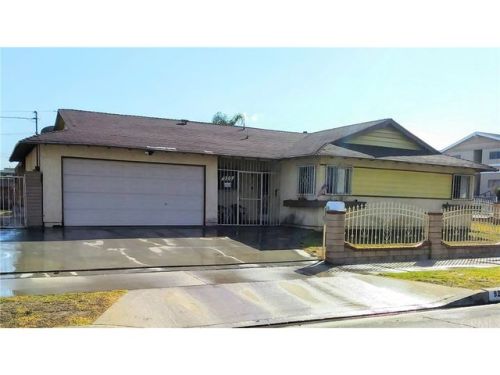 920 Long Beach Dr, Colton, CA 92324-6801