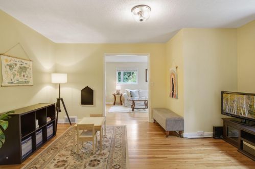 2260 Medicine Lake Blvd, Minneapolis MN  55441-4238 exterior