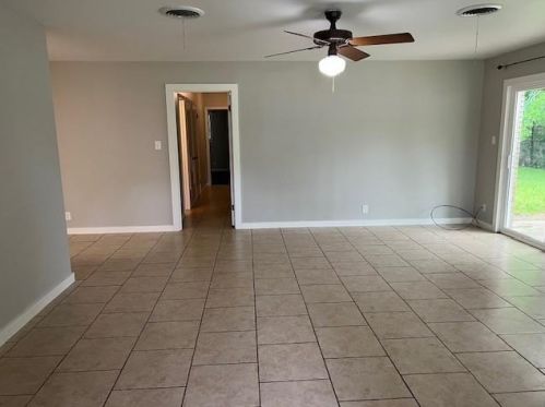 2202 Cottonwood Dr, Georgetown, TX 78628-3209