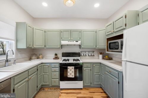 244 Hopkins Ave, Haddonfield NJ  08033-1409 exterior