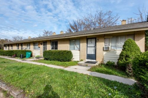 2524 24th Pl, North Chicago, IL 60064-3068