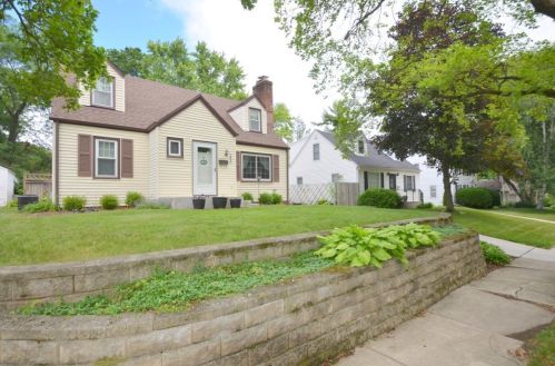 3428 Minnesota Dr, Rockford, IL 61108-5928