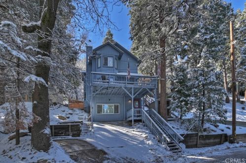 547 Rose Ln, Twin Peaks, CA 92391-0454