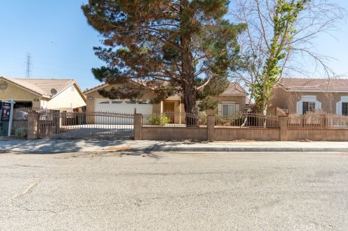 10737 Plainfield St, El Mirage, CA 92301-4182