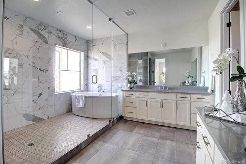 27701 Lakeview Dr, Aurora CO 80016 exterior