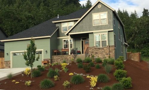687 Mountaingate Dr, Springfield, OR 97478-7748