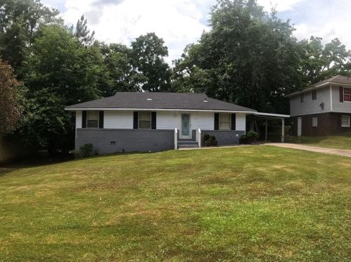 6711 Green Meadows Ln, Morrow, GA 30260-2809