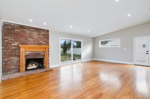 2949 Bridgeport Ave, Anaheim CA  92804-2049 exterior