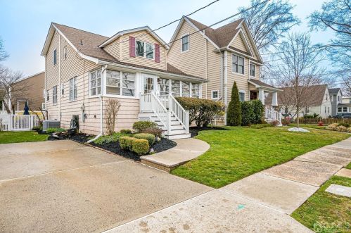 205 Midland Ave, Metuchen, NJ 08840-1325