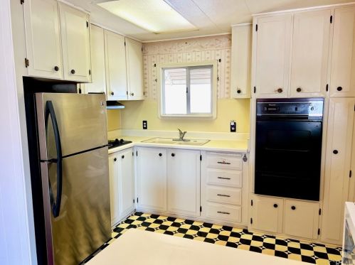 1095 Mccoy Ln, Santa Maria, CA 93455-0013