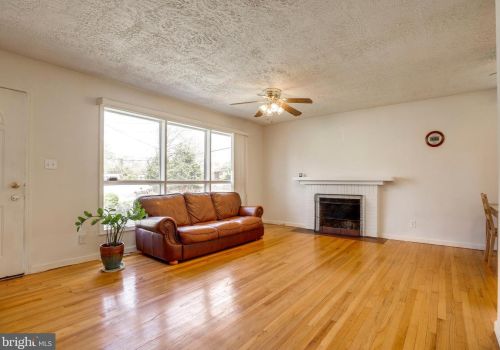 7321 Lamar Dr, Springfield VA  exterior