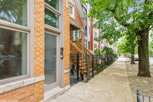 2239 Leavitt St, Chicago, IL 60647-4007