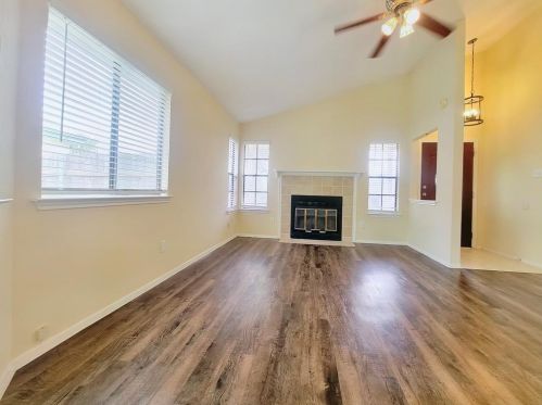 2300 Blalock Dr, Austin TX  78758-2465 exterior