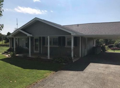121 Edmonds Rd, Ennice, NC 28623-9462